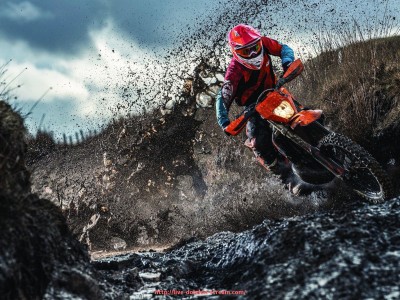 海豚直播-构建高效能的世俱杯商业合作项目管理工具体系